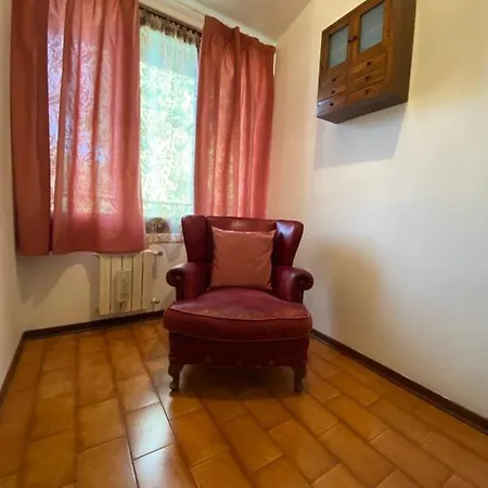 La Casa Del Nonno Franco بيت للعطل *