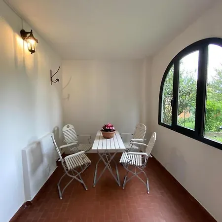 La Casa Del Nonno Franco * كوليكو