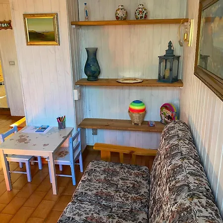 度假居 La Casa Del Nonno Franco 科利科