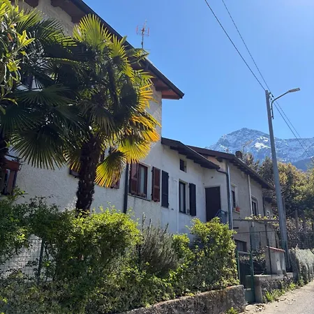 La Casa Del Nonno Franco Semesterbostad Colico
